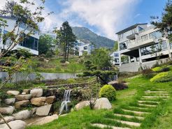 Yuexi Miaodao Mountain Residence