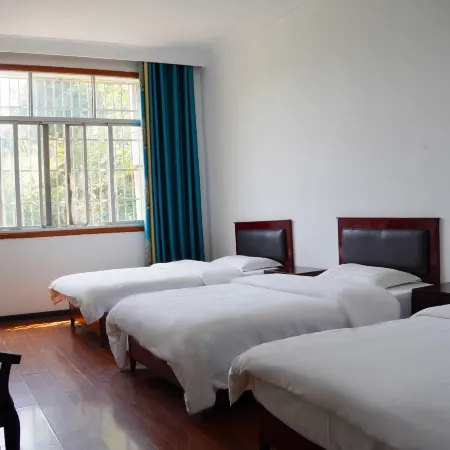 Baisheng Hotel (Shaoshan Scenic Area)