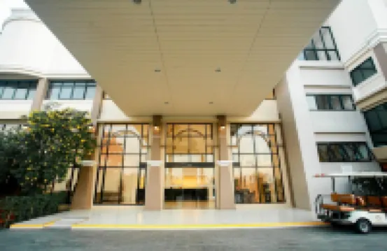 ซัมเมอร์ ทรี โฮเท็ล