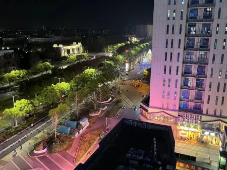 Jincheng Luxury Loft Hotel Apartment Отели рядом с достопримечательностью «Jiangxi University of Science and Technology (Wuhu Campus)»