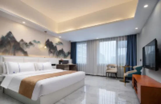 Oulan Light Luxury Hotel