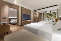 THE SENVEN STARS INTERNATIONAL HOTEL