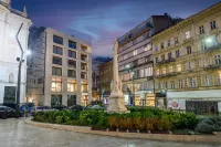 Emerald Downtown Luxury Suites by Continental Group - 4-Star