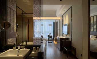 Xiangtan Mingyi Hotel (Bantang City Railway Station Store)