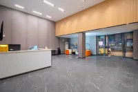 Jifeng Holiday Hotel (Ruili Fortune Plaza)
