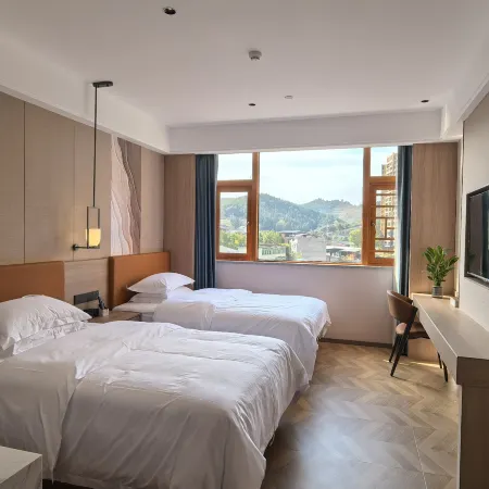 YAAN  HOTEL