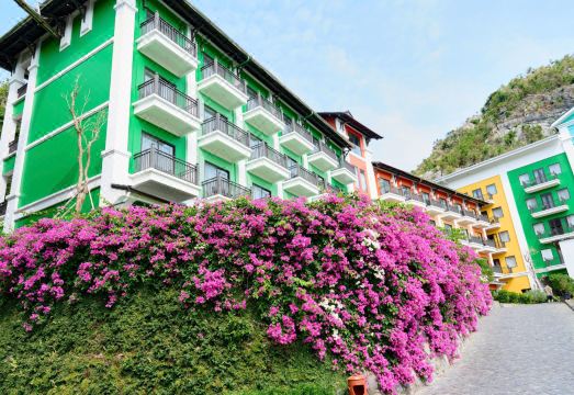 깟바 아일랜드 리조트의 수영장