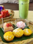 Sookjai floating House Hotels in Uthai Thani
