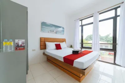 RedDoorz Plus Near Dadiangas Heights Hotels in General Santos
