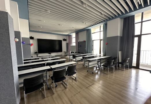 1. 상하이 둥황 서..