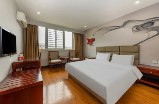 Hyatt Regency Hotel (Houhua Night Market) Hotels in Shishi