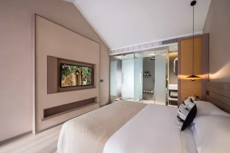 Mountain and Sea (Dali Old City Branch)