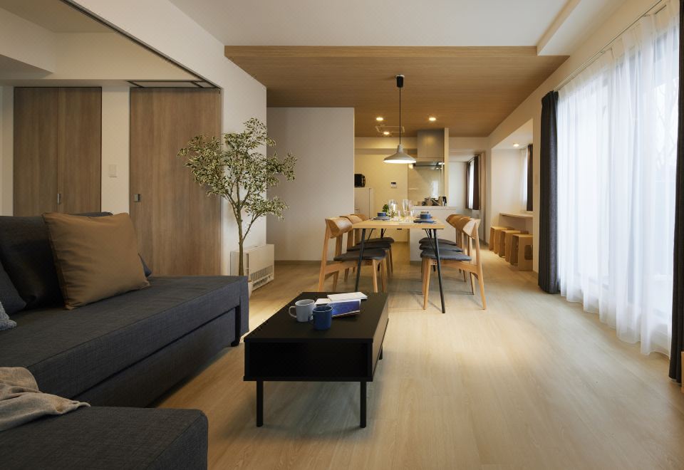 민 기타히로시마 스테이션 이스트 모던한 객실