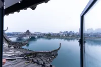 Zhijiang Linglong Chinese Inn (Longjin Fengyu Bridge) - Scenic