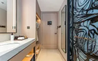 MEHOOD LESTIE Hotel (Qingdao Vientiane City, May Fourth Square) Hotels in Shinan District
