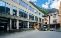 喜途飯店（九寨千古情景區店） 九寨華美勝地度假區神鷹廣場附近的飯店