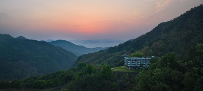 Caotu Hot Spring Architectural Hotel (Tonglu Branch) Ξενοδοχεία στην πόλη Τόνγκλου