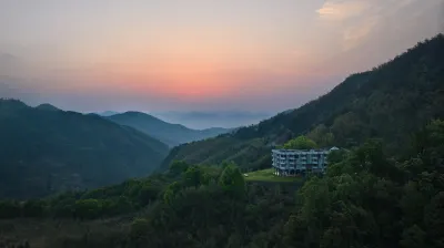 Caotu Hot Spring Architectural Hotel (Tonglu Branch) Hotels in Yaolin Fairyland/OMG Heartbeat Paradise