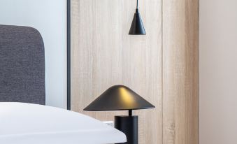 V. Hotel