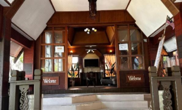 Shari-La Island Resort