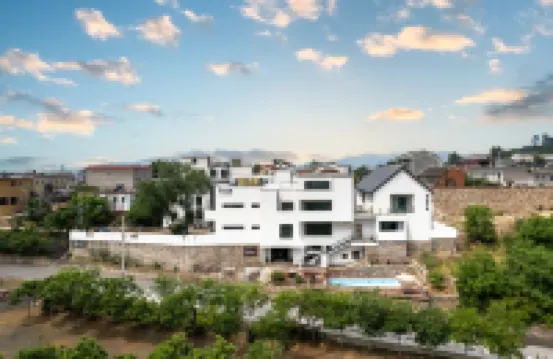 Beiqi Mountain Courtyard · Habitat Scenic Mountain Lodge (Huanshan Lake)