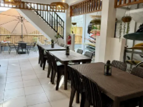 Sunny Terrace 巴萊爾酒店