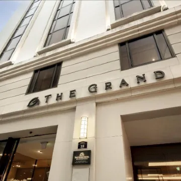 The Grand Hotel Myeongdong Hotels near Myeong-dong