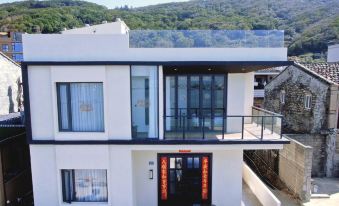 Yuehai Shishe Homestay