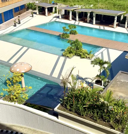 Vermillion Hotel Отели рядом с достопримечательностью «Diversion 21 KTV and Resto»