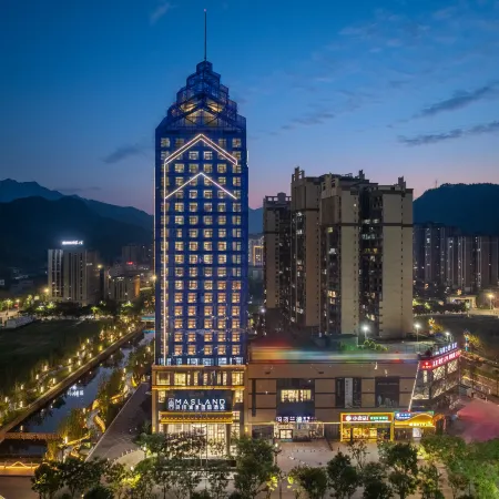 Maslande International Hotel