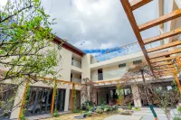 SUNNY｜晴山悅 • 日照金山空中花園野奢度假飯店（白沙古鎮店） 姊妹湖風景區附近的飯店