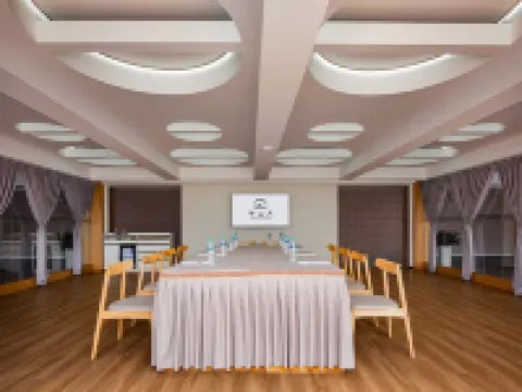 Qianshan Moon Resort, Zhangjiajie（Landmark Store of Wulingyuan, Forest Park Tourist Area）