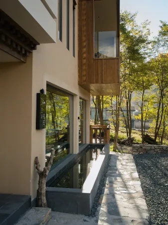 Yunling Starry Sky Zanla Scenic Beauty House (Siguniang Mountain Shuangqiaogou Scenic Area)