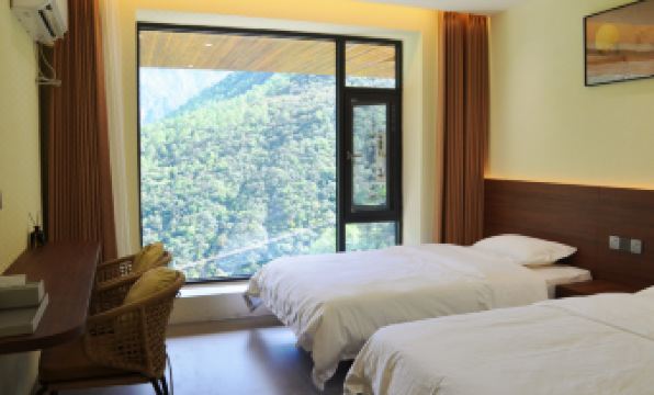 Tiger Leaping Gorge Tea-Horse Guesthouse