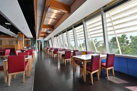 In Young Hotel Отели рядом с достопримечательностью «Qijin Windmill Park»