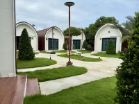 Skyinn Resort Hotels in Khok Samrong