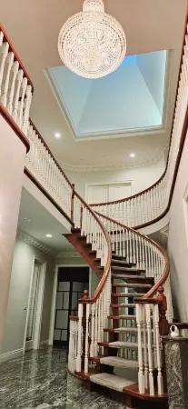 Short term rent at Yonge and Sheppard and North York Centre Отели рядом с достопримечательностью «Колледж Аппер Канада»