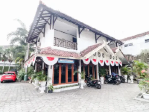 Hotel Limaran 1 Syariah Malioboro Mitra RedDoorz Hotel dekat Malioboro Yogyakarta