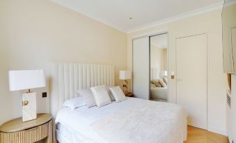 Luxurious apartment - 2BR- 6P Eiffel Tower view