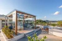 Beyond the Sea Back Garden Homestay