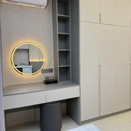 Yixuan Light Luxury Homestay (Wang Family Courtyard)