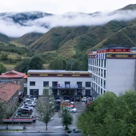 Hanyue Hotel Kangding (Xinduqiao Branch)