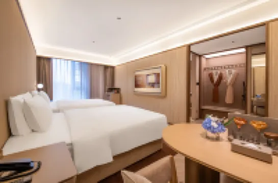 湖州仁皇山桔子水晶酒店