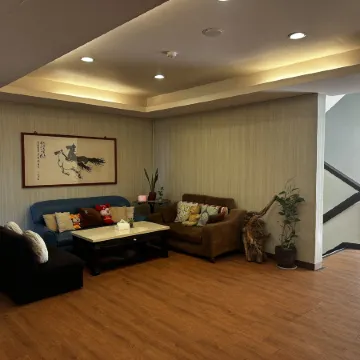 Kaliu Hero House