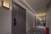 痞痞熊電競酒店（高鐵南站長沙會展中心店） - 2星級