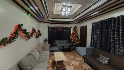 Spacious 3-Floor, 6-Bedroom House w/ WIFI, KTV, Swimming Pool, 30+PAX Hotels in 