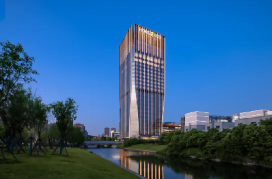 HOME2 SUITS BY HILTON NINGBO HANGZHOU BAY NEW AREA Hotels near Ningbo Fantawild Tourism Resort