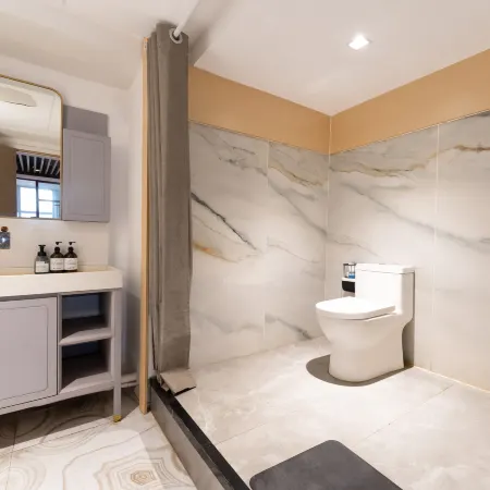 Weihai Ancient Street | Ease Residence Guesthouse (Xingfu Men Branch of Weihai High Plaza)