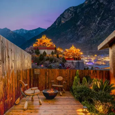 Yu designer Meisu (Dukezong Ancient City Dafo Temple Prayer Tube Shop) Hotels near Wufeng Mountain Horse track