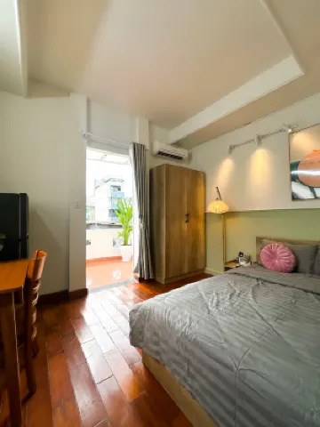 Saigon Downtown Home - 100m to Nguyen Hue Walking Street โรงแรมใกล้ไบเทกซ์โกไฟแนนเชียลทาวเวอร์